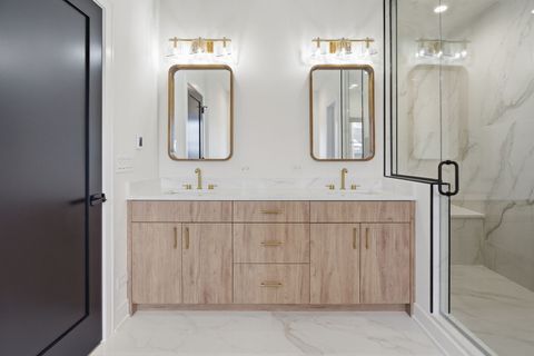 Tiny photo for 1100 Lois Avenue, Park Ridge, IL 60068 (MLS # 12612160)