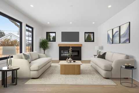 Tiny photo for 1100 Lois Avenue, Park Ridge, IL 60068 (MLS # 12612160)