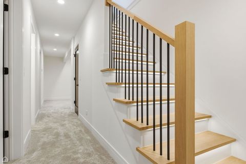 Tiny photo for 1100 Lois Avenue, Park Ridge, IL 60068 (MLS # 12612160)