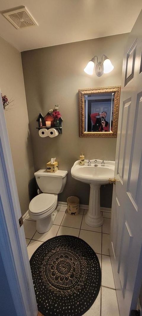 Tiny photo for 4700 Stonewall Avenue, Downers Grove, IL 60515 (MLS # 12588260)