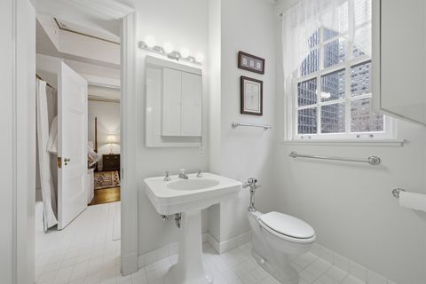 Tiny photo for 232 E Walton Place #3E, Chicago, IL 60611 (MLS # 12559408)