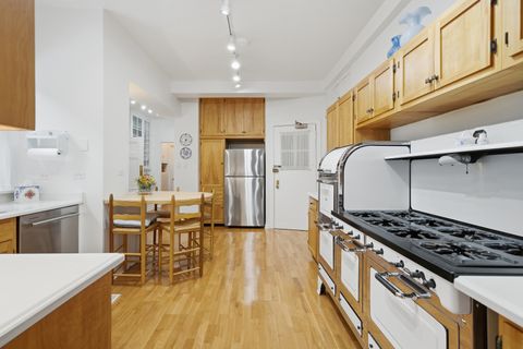 Tiny photo for 232 E Walton Place #3E, Chicago, IL 60611 (MLS # 12559408)