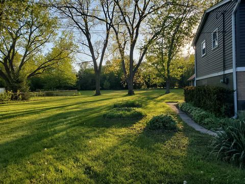 Tiny photo for 1048 Belle Plaine Avenue, Gurnee, IL 60031 (MLS # 12638153)