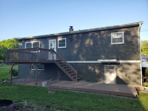 Tiny photo for 1048 Belle Plaine Avenue, Gurnee, IL 60031 (MLS # 12638153)