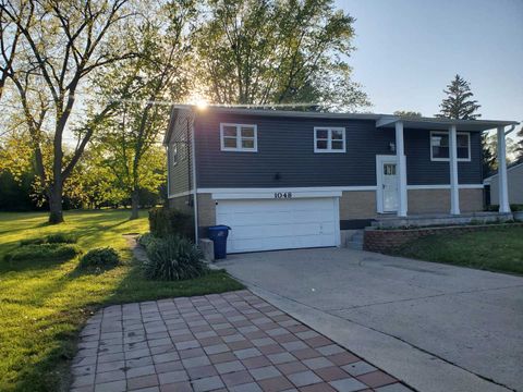 Photo of 1048 Belle Plaine Avenue, Gurnee, IL 60031 (MLS # 12638153)