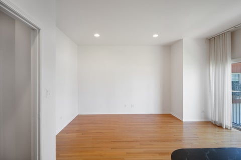 Tiny photo for 338 E 25th Place, Chicago, IL 60616 (MLS # 12685056)