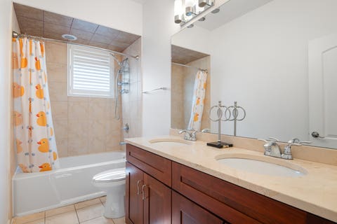 Tiny photo for 338 E 25th Place, Chicago, IL 60616 (MLS # 12685056)