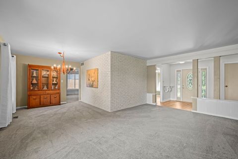 Tiny photo for 190 S Circle Avenue, Bloomingdale, IL 60108 (MLS # 12687065)