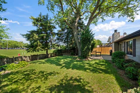 Tiny photo for 190 S Circle Avenue, Bloomingdale, IL 60108 (MLS # 12687065)