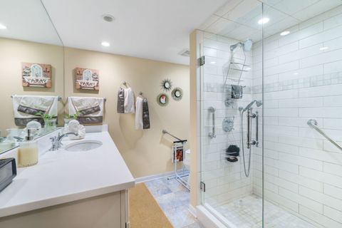 Tiny photo for 1S045 Spring Road #1D, Oakbrook Terrace, IL 60181 (MLS # 12536272)