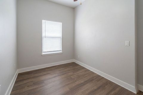 Tiny photo for 719 N 14th Avenue, Melrose Park, IL 60160 (MLS # 12607079)