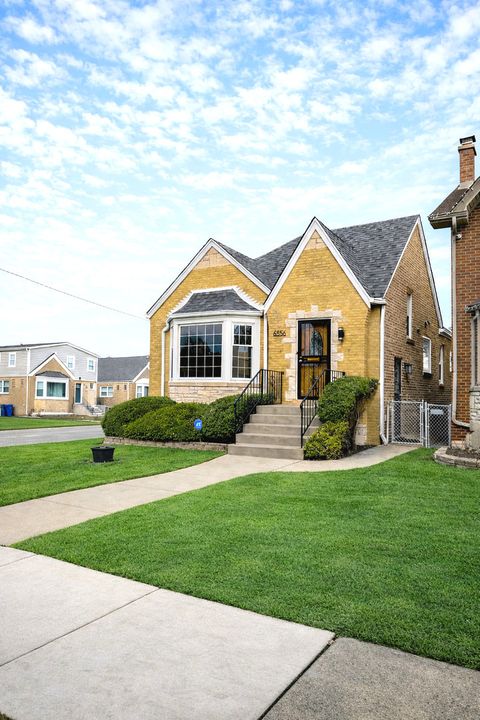 Photo of 6356 W Giddings Street, Chicago, IL 60630 (MLS # 12574335)