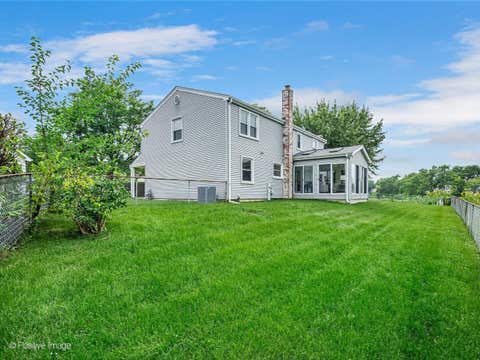 Tiny photo for 1139 Hampshire Court, Schaumburg, IL 60193 (MLS # 12737290)