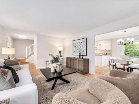 Tiny photo for 1139 Hampshire Court, Schaumburg, IL 60193 (MLS # 12737290)