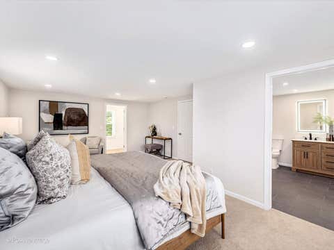 Tiny photo for 1139 Hampshire Court, Schaumburg, IL 60193 (MLS # 12737290)