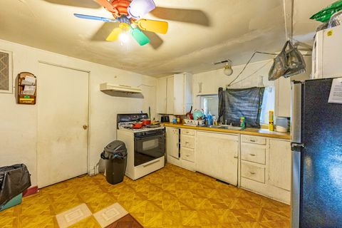 Tiny photo for 1820 Jenkinson Court, Waukegan, IL 60085 (MLS # 12531146)