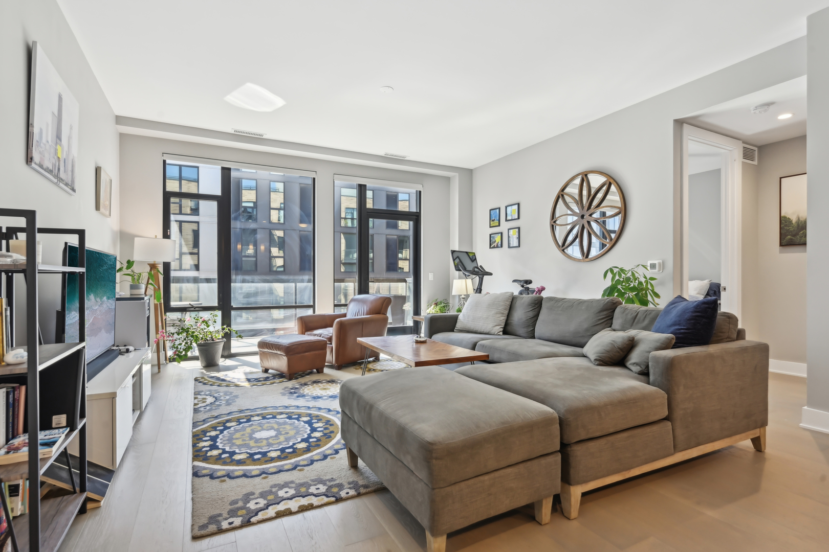 1701 W Webster Avenue 512