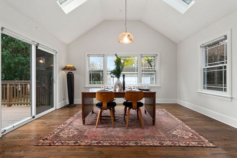 Tiny photo for 2047 Wilmette Avenue, Wilmette, IL 60091 (MLS # 12528592)