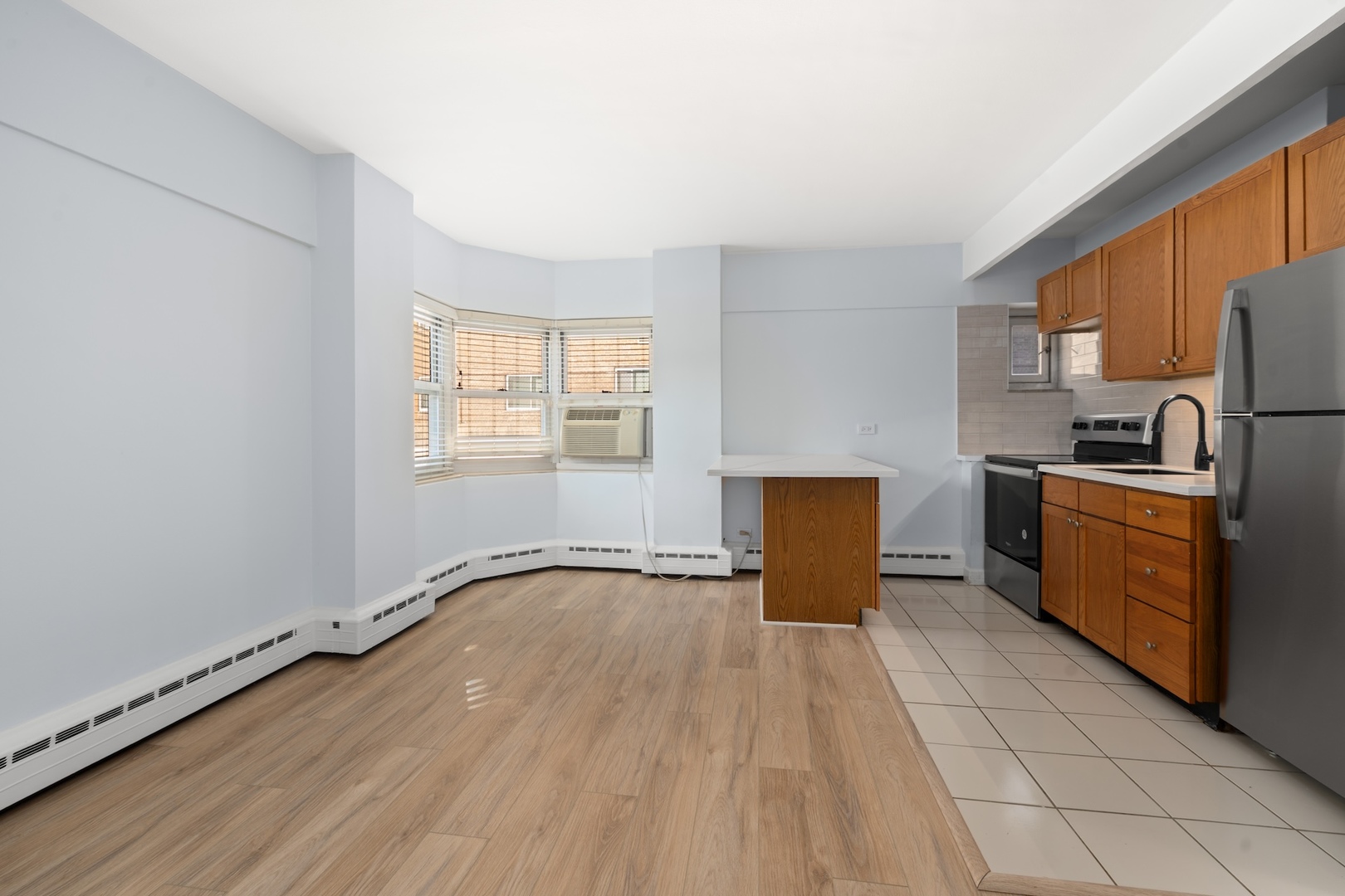 4960 N MARINE Drive 117