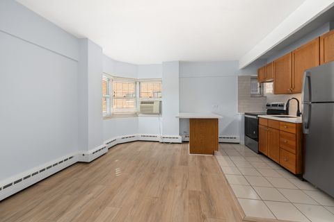 Tiny photo for 4960 N MARINE Drive #117, Chicago, IL 60640 (MLS # 12494702)