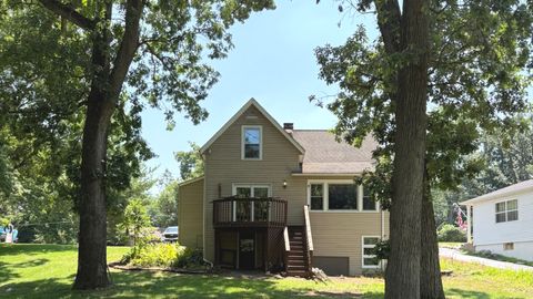 Tiny photo for 2016 Grove Lane, Cary, IL 60013 (MLS # 12406788)