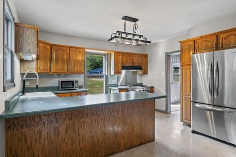 Tiny photo for 2016 Grove Lane, Cary, IL 60013 (MLS # 12406788)