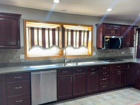 Tiny photo for 733 Caryn Circle, South Holland, IL 60473 (MLS # 12650851)