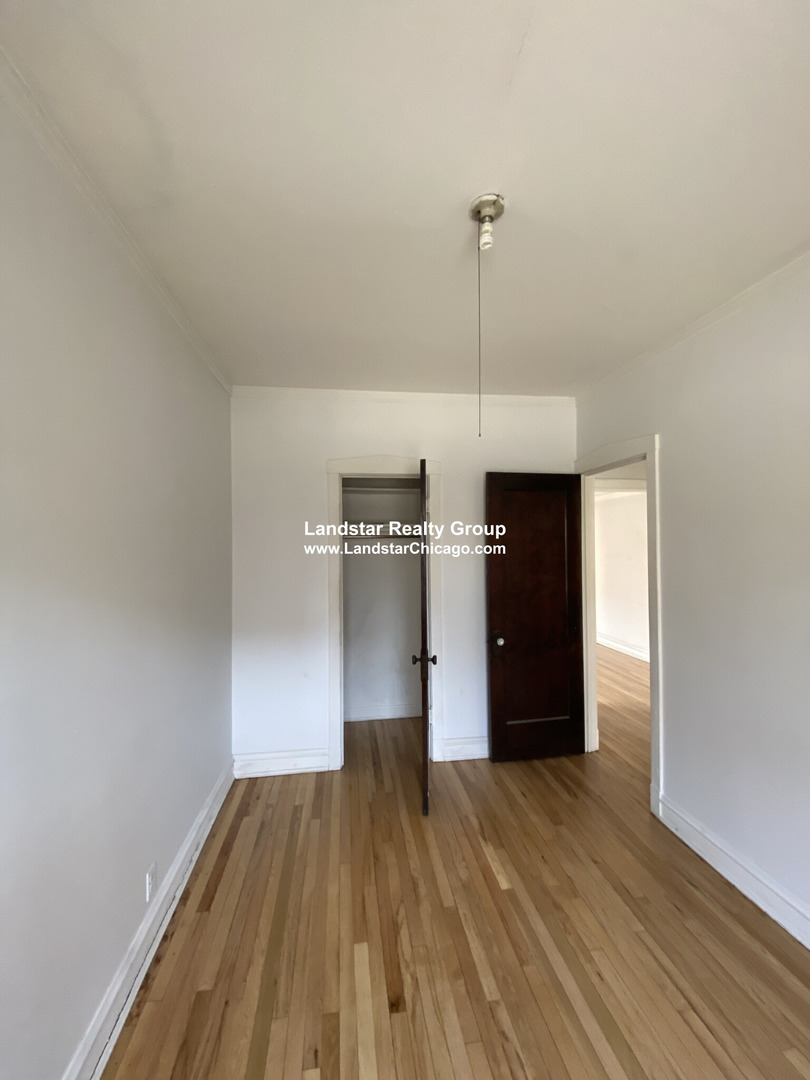 5023 N Winchester Avenue 2