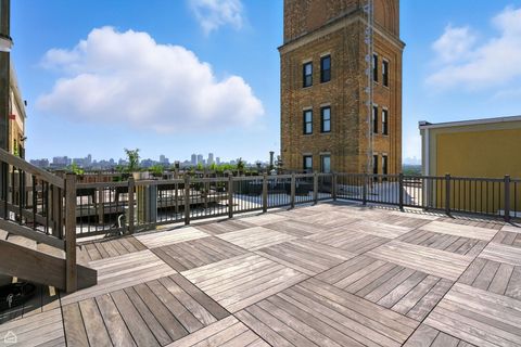 Tiny photo for 1601 W SCHOOL Street #302, Chicago, IL 60657 (MLS # 12432467)