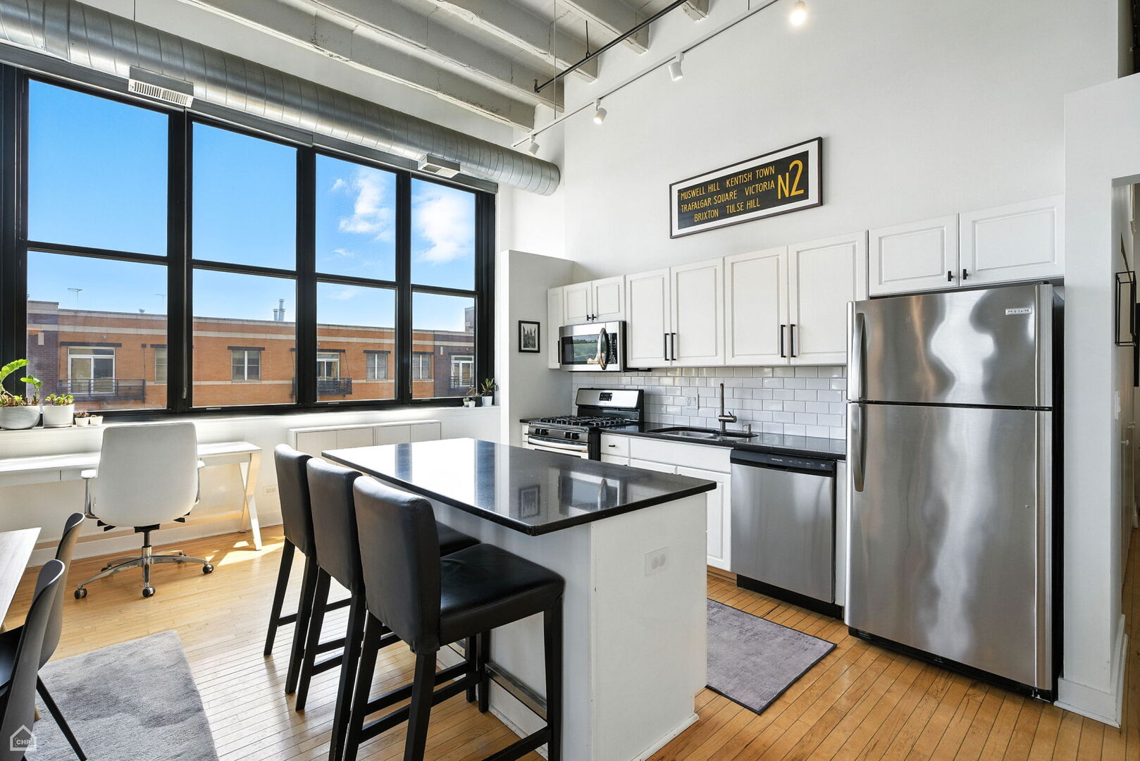 1601 W SCHOOL Street 302