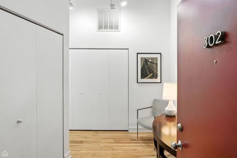 Tiny photo for 1601 W SCHOOL Street #302, Chicago, IL 60657 (MLS # 12432467)