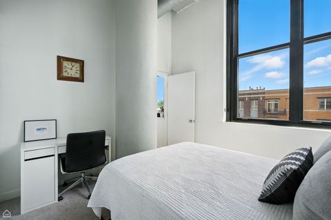Tiny photo for 1601 W SCHOOL Street #302, Chicago, IL 60657 (MLS # 12432467)