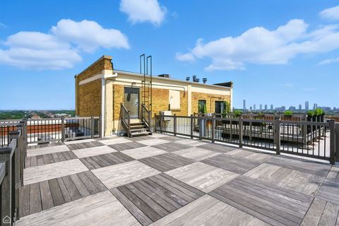Tiny photo for 1601 W SCHOOL Street #302, Chicago, IL 60657 (MLS # 12432467)