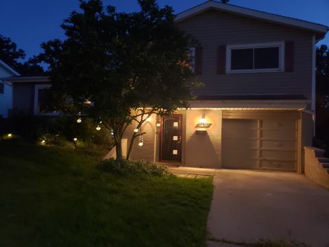 Tiny photo for 8838 Oakwood Drive, Hickory Hills, IL 60457 (MLS # 12453707)