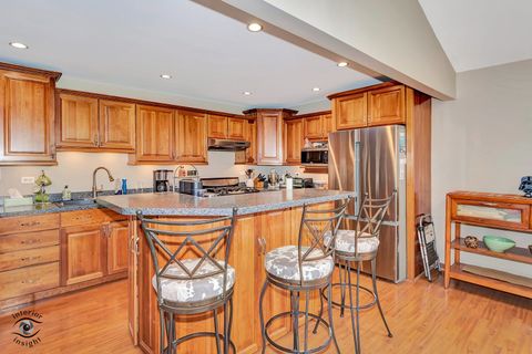 Tiny photo for 8838 Oakwood Drive, Hickory Hills, IL 60457 (MLS # 12453707)