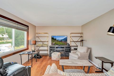 Tiny photo for 8838 Oakwood Drive, Hickory Hills, IL 60457 (MLS # 12453707)