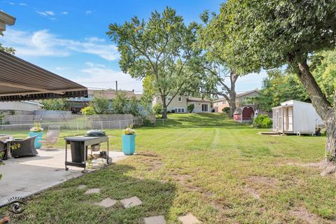 Tiny photo for 8838 Oakwood Drive, Hickory Hills, IL 60457 (MLS # 12453707)