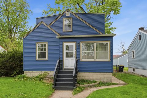 Photo of 18409 Oakwood Avenue, Lansing, IL 60438 (MLS # 12632435)