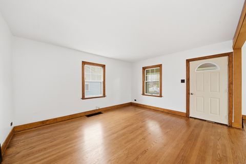 Tiny photo for 18409 Oakwood Avenue, Lansing, IL 60438 (MLS # 12632435)