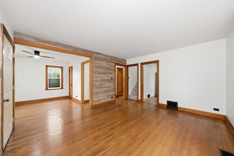 Tiny photo for 18409 Oakwood Avenue, Lansing, IL 60438 (MLS # 12632435)