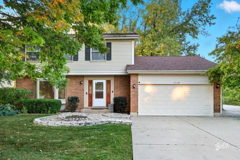 Photo of 1118 Larraway Drive, Buffalo Grove, IL 60089 (MLS # 12497134)