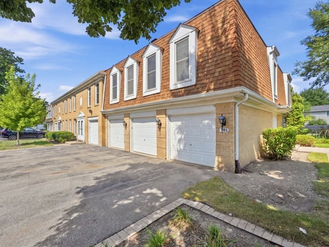 Photo of 761 Garfield Avenue #B, Libertyville, IL 60048 (MLS # 12762535)