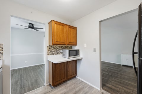 Tiny photo for 761 Garfield Avenue #B, Libertyville, IL 60048 (MLS # 12762535)