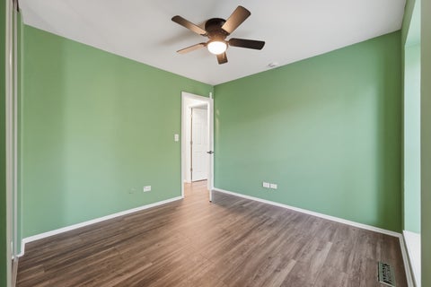 Tiny photo for 761 Garfield Avenue #B, Libertyville, IL 60048 (MLS # 12762535)