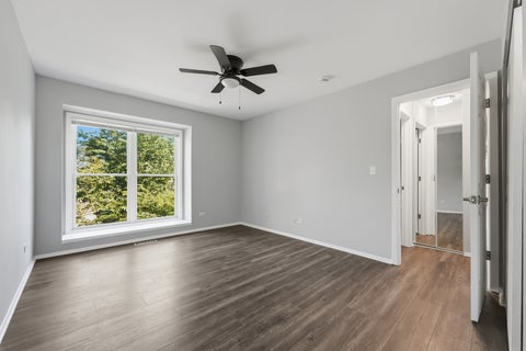 Tiny photo for 761 Garfield Avenue #B, Libertyville, IL 60048 (MLS # 12762535)