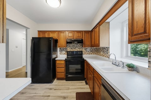 Tiny photo for 761 Garfield Avenue #B, Libertyville, IL 60048 (MLS # 12762535)