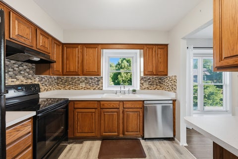 Tiny photo for 761 Garfield Avenue #B, Libertyville, IL 60048 (MLS # 12762535)