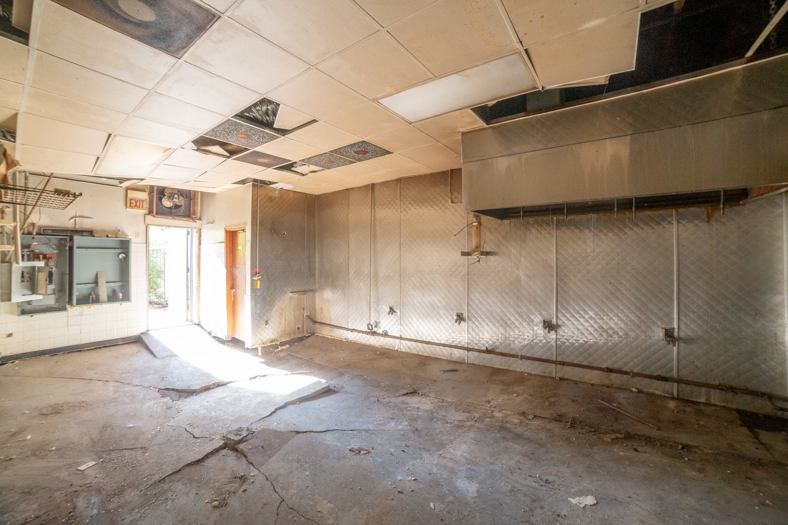 1423 W 79th Street