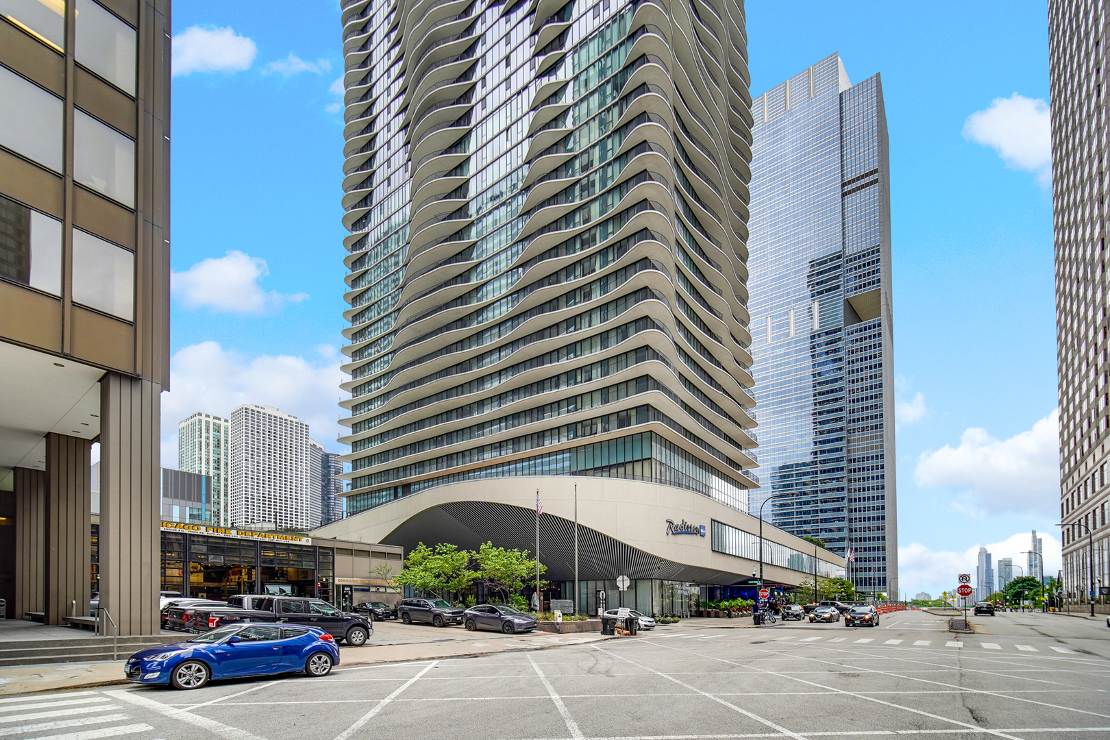 225 N Columbus Drive 6004