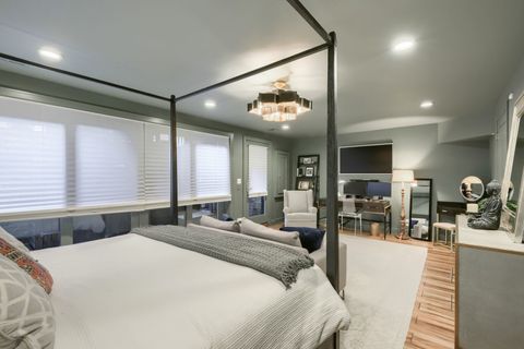 Tiny photo for 3737 N Damen Avenue #1, Chicago, IL 60618 (MLS # 12666314)